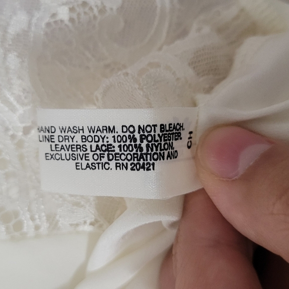 Vintage Wacoal Y2K Elegant Ivory Lace Trim Dainty Feminine Dainty Camisole - Picture 6 of 7